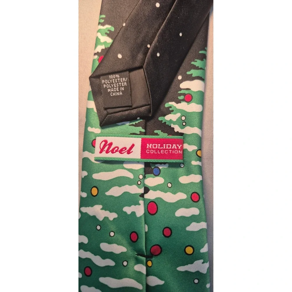 Noel Holiday Collection Mens Christmas Tie Santa Reindeer Smartphone Green Black